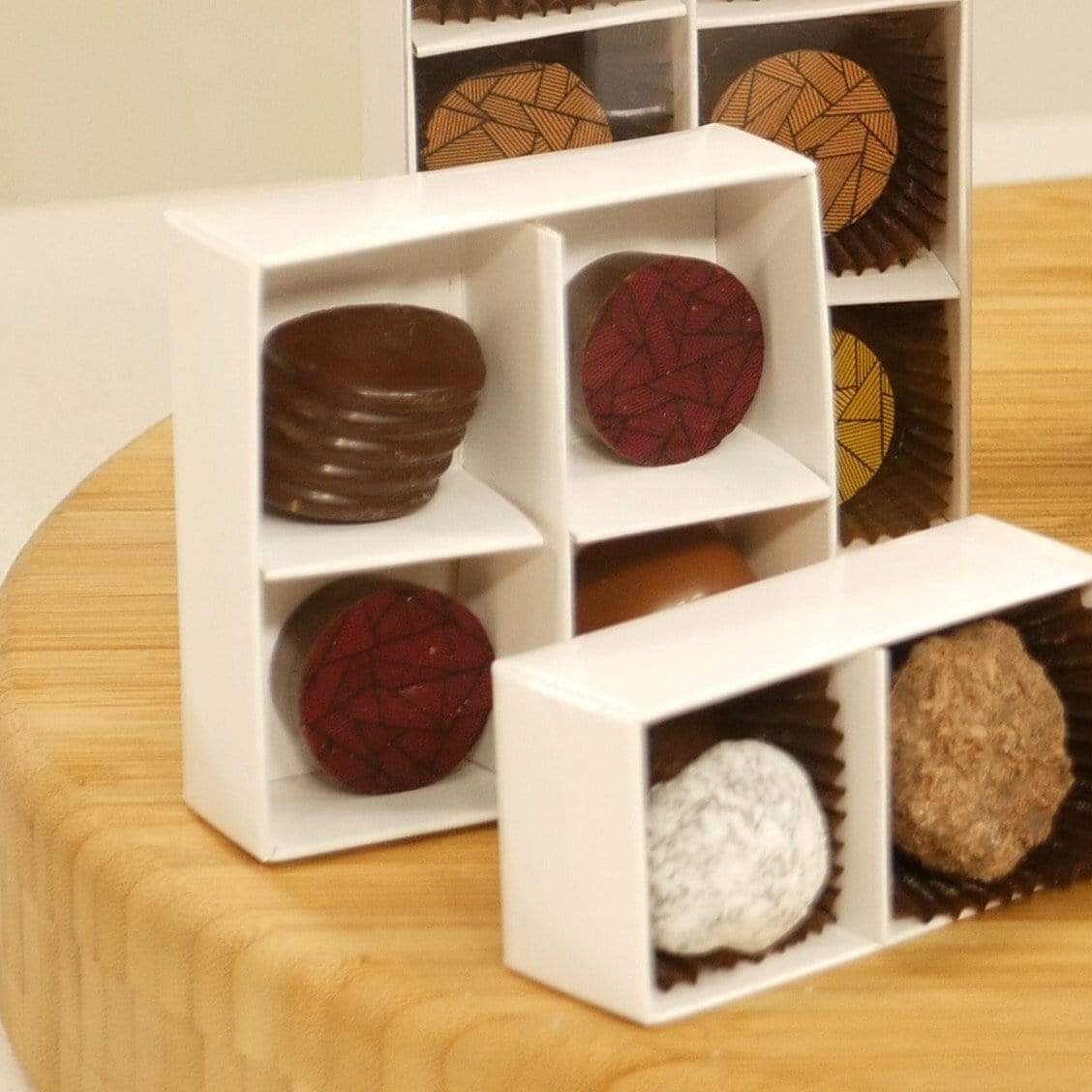 4 Chocolate Box with Clear Slide Cover - Gloss White