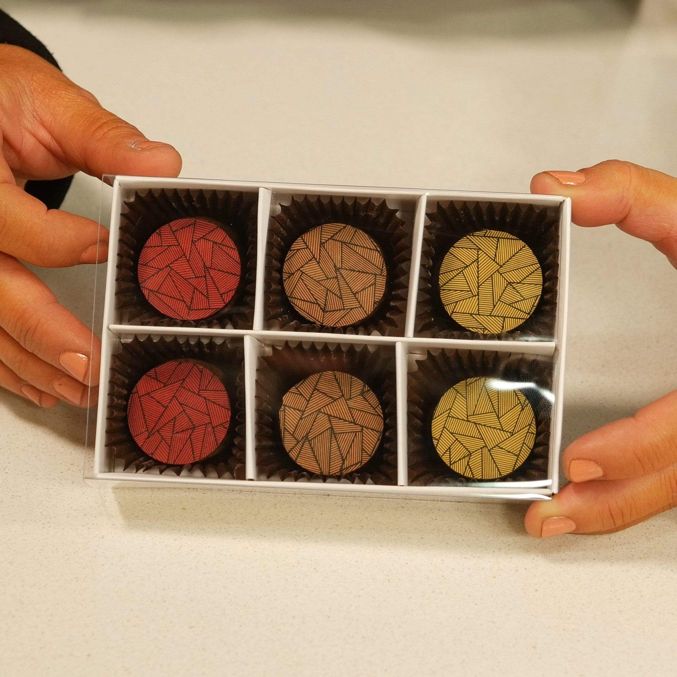 6 Chocolate Box with Clear Slide Cover - Gloss White