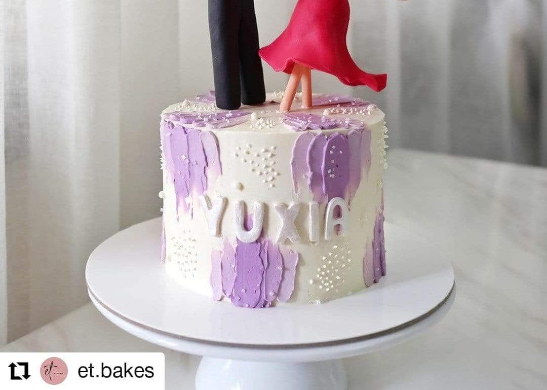 8" White Round Cardboard Cake Board